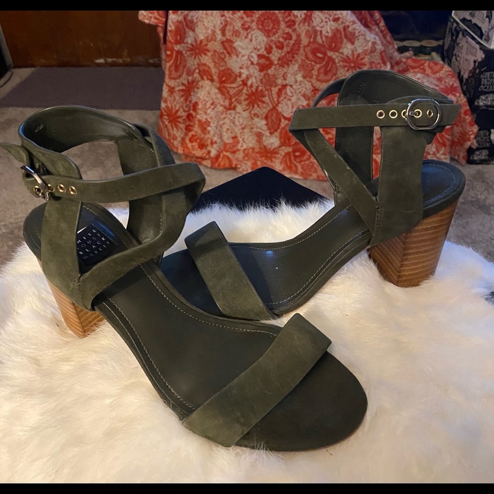 WHBM- Suede hunter green sandal